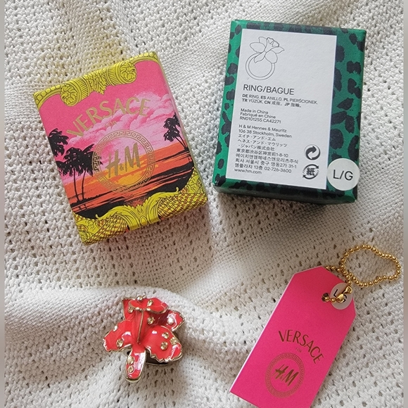 Versace × H&M Collab Rare Red Flower w crystals Fashion Statement Ring sz L - Picture 10 of 14